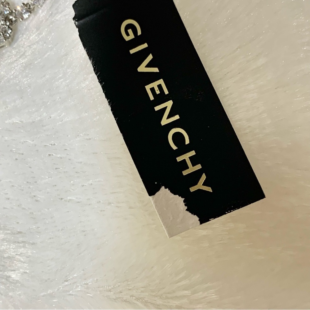 - NWT Givenchy silver toned cubic zirconia heart slider bracelet 💍💎👑 - Picture 5 of 7